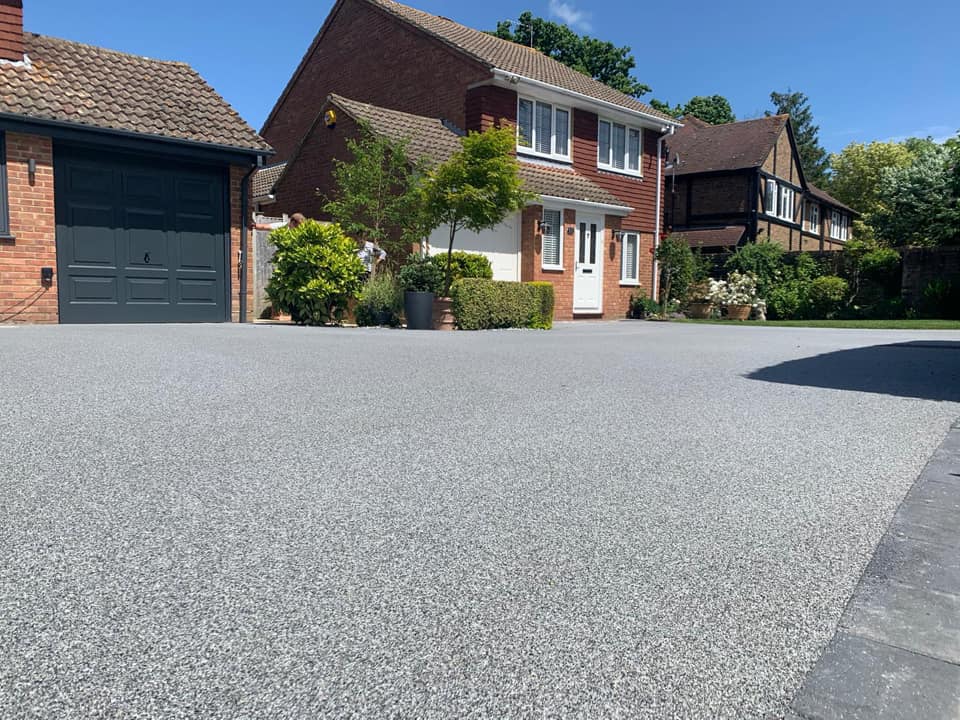 Resin bound driveway installation in Berkshire